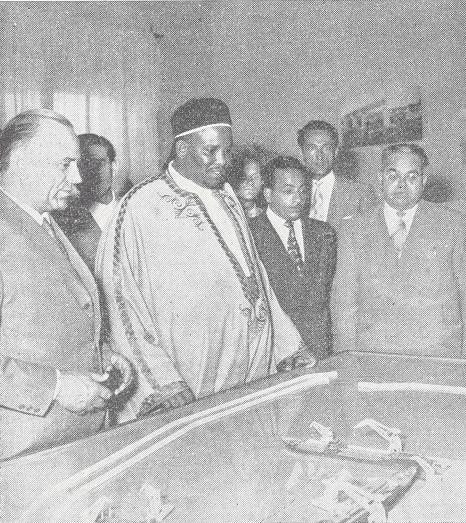 p. 4, Il Principe Fayed Abdullah el Senussi, della Casa Reale di Libia, in visita ai Cantieri di Sestri ricevuto dagli ingg. Boero e Salomone, 18 agosto 1954